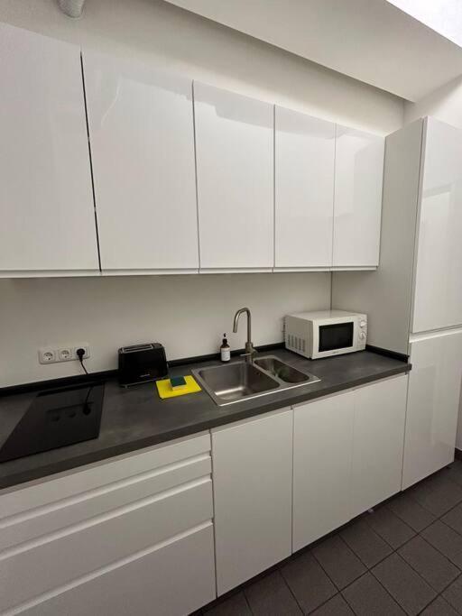Elbapartment 29 Qm Mit Eigenem Badezimmer Hamburg Kültér fotó
